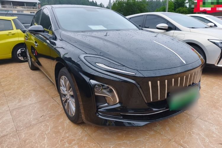 Used Hongqi E-QM5 2024 450km Range Commuter Version Front Right 45 Deg