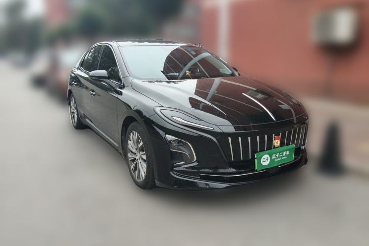 Used Hongqi E-QM5 2024 610 km PLUS Front Right 45 Deg