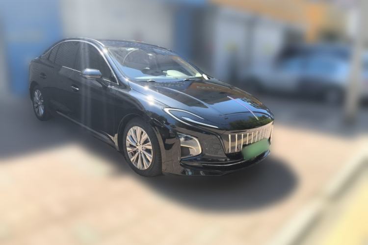 Used Hongqi E-QM5 2024 610 km PLUS Front Right 45 Deg