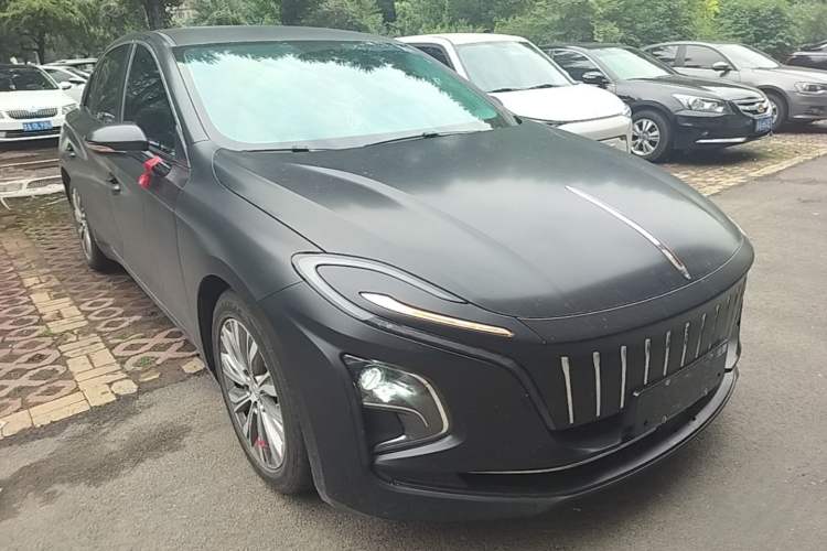 Used Hongqi E-QM5 2024 610 km PLUS Front Right 45 Deg