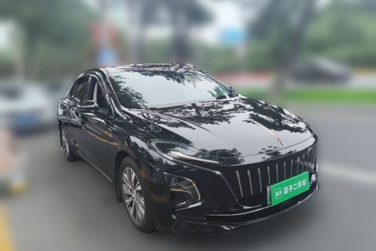 Used Hongqi E-QM5 2024 610 km PLUS Front Right 45 Deg