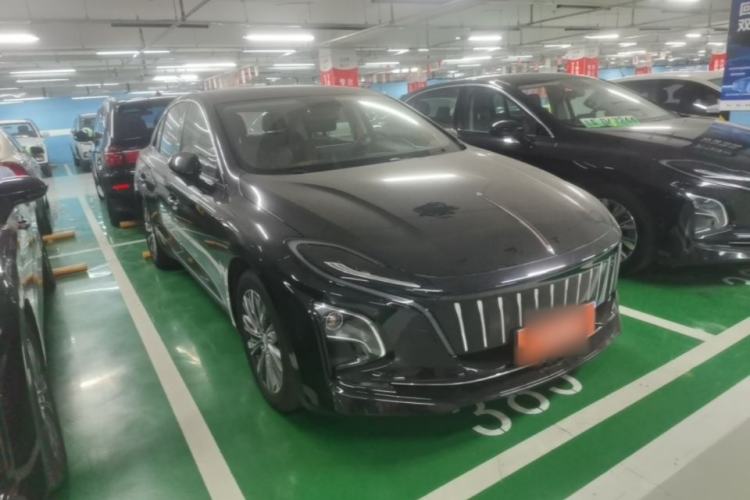 Used Hongqi E-QM5 2024 500km Range Edition Front Right 45 Deg