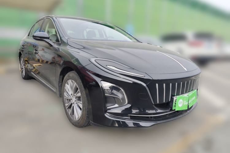 Used Hongqi E-QM5 2024 610 km PLUS Front Right 45 Deg