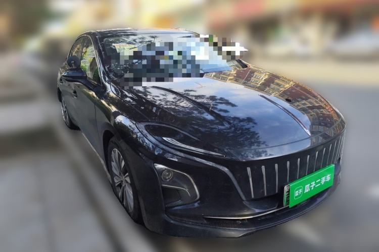 Used Hongqi E-QM5 2024 610 km PLUS Front Right 45 Deg