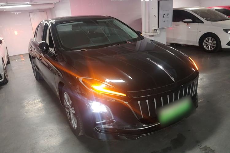 Used Hongqi E-QM5 2024 560km PLUS Front Right 45 Deg