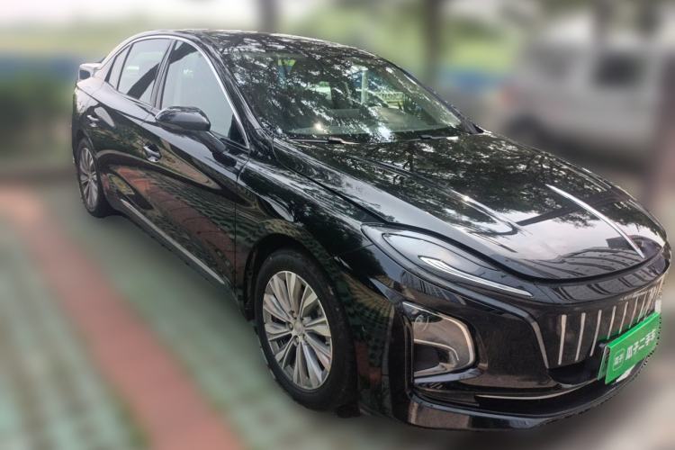 Used Hongqi E-QM5 2024 500km Range Edition Front Right 45 Deg