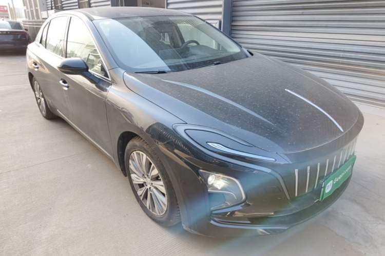 Used Hongqi E-QM5 2024 560km PLUS Front Right 45 Deg