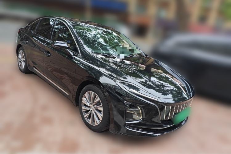 Used Hongqi E-QM5 2024 560km PLUS Front Right 45 Deg