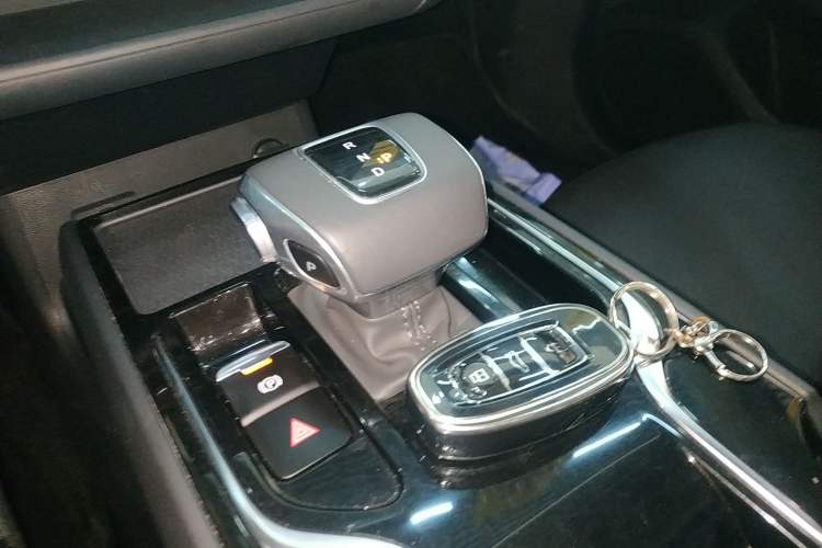 Used Hongqi E-QM5 2024 610 km PLUS Gear Lever