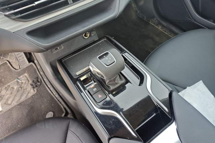 Used Hongqi E-QM5 2024 500km Range Edition Gear Lever