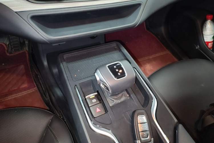 Used Hongqi E-QM5 2024 610 km PLUS Gear Lever