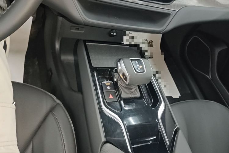 Used Hongqi E-QM5 2024 450km Range Commuter Version Gear Lever