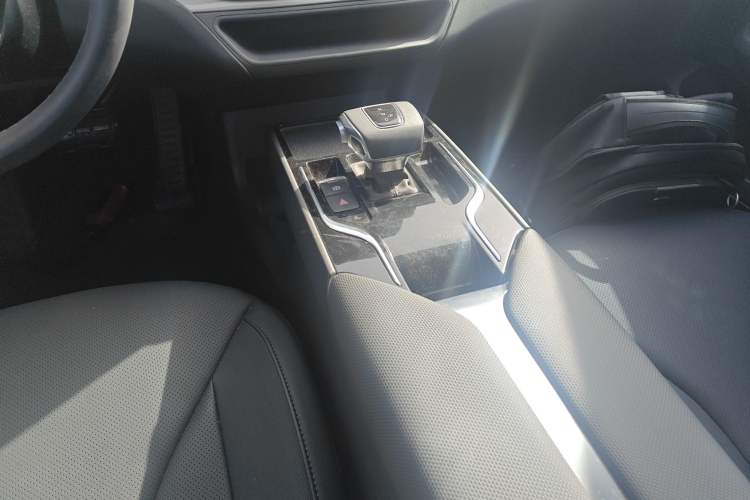 Used Hongqi E-QM5 2024 500km Range Edition Gear Lever