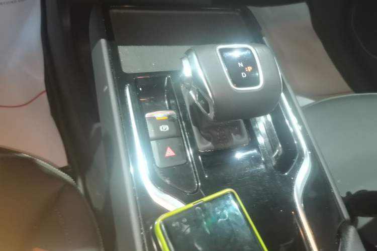 Used Hongqi E-QM5 2024 450km Range Commuter Version Gear Lever