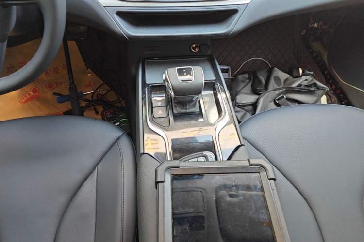 Used Hongqi E-QM5 2024 500km Range Edition Gear Lever