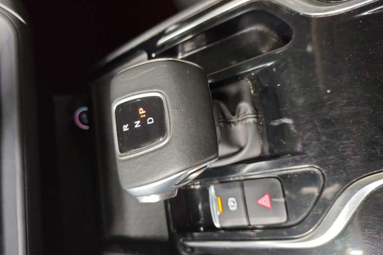 Used Hongqi E-QM5 2024 610 km PLUS Gear Lever