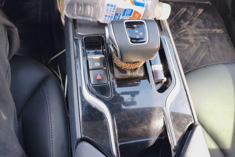 Used Hongqi E-QM5 2024 610 km PLUS Gear Lever