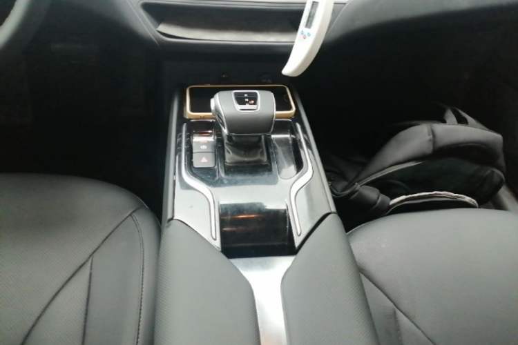 Used Hongqi E-QM5 2024 610 km PLUS Gear Lever