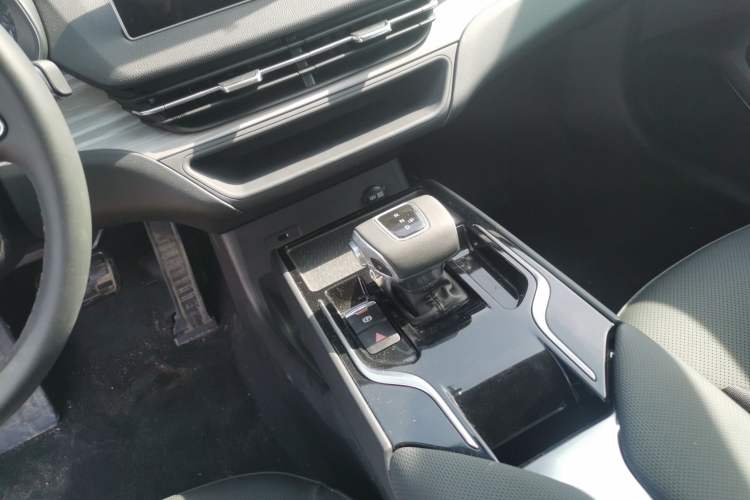Used Hongqi E-QM5 2024 500km Range Edition Gear Lever