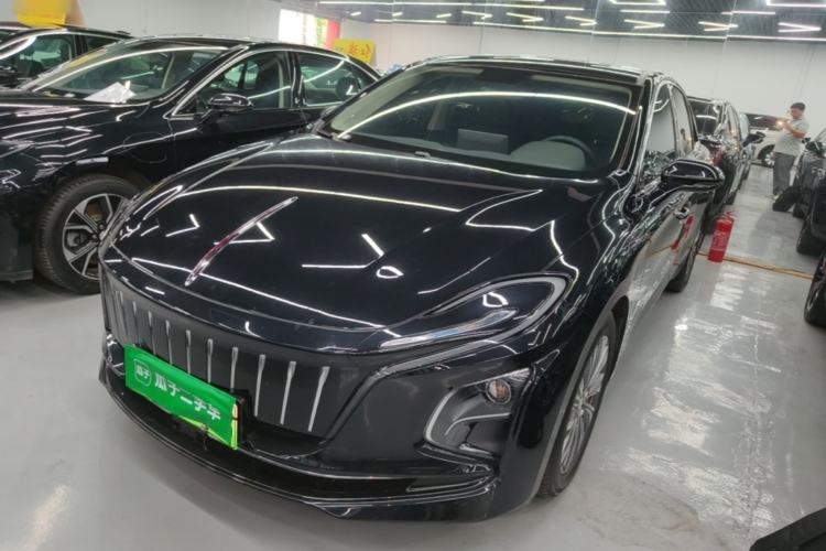 Hongqi E-QM5 2024 610 km PLUS
