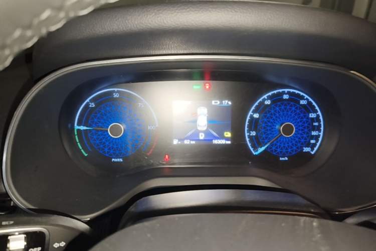 Used Hongqi E-QM5 2024 450km Range Commuter Version Instrument Cluster
