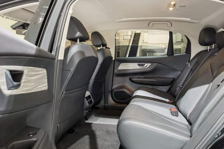 Used Hongqi E-QM5 2024 610 km PLUS Interior 1
