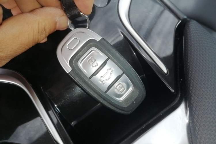 Used Hongqi E-QM5 2024 500km Range Edition Interior 1
