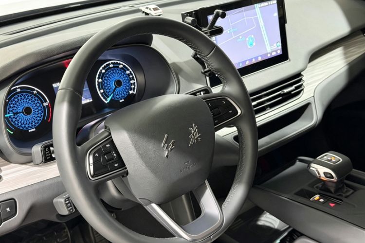 Used Hongqi E-QM5 2024 610 km PLUS Interior 1