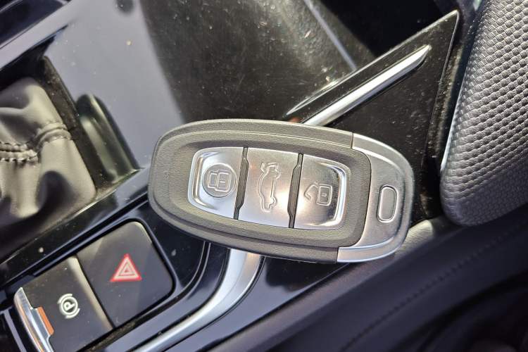Used Hongqi E-QM5 2024 500km Range Edition Interior 1
