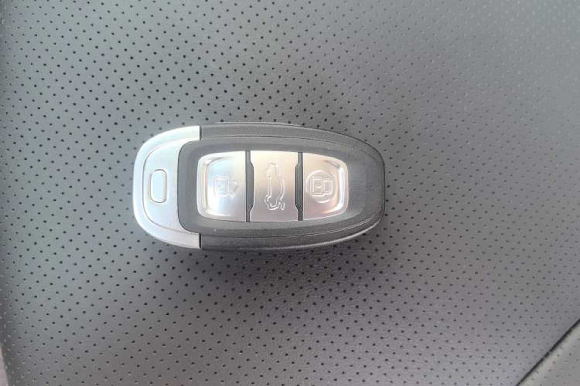 Used Hongqi E-QM5 2024 560km PLUS Interior 1