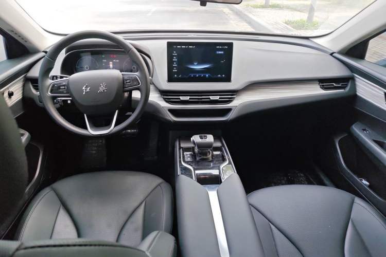 Used Hongqi E-QM5 2024 500km Range Edition Interior 2