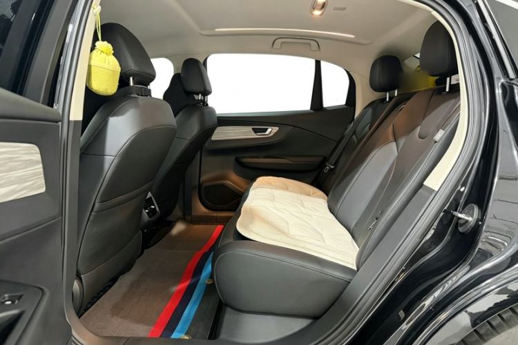 Used Hongqi E-QM5 2024 610 km PLUS Interior 3