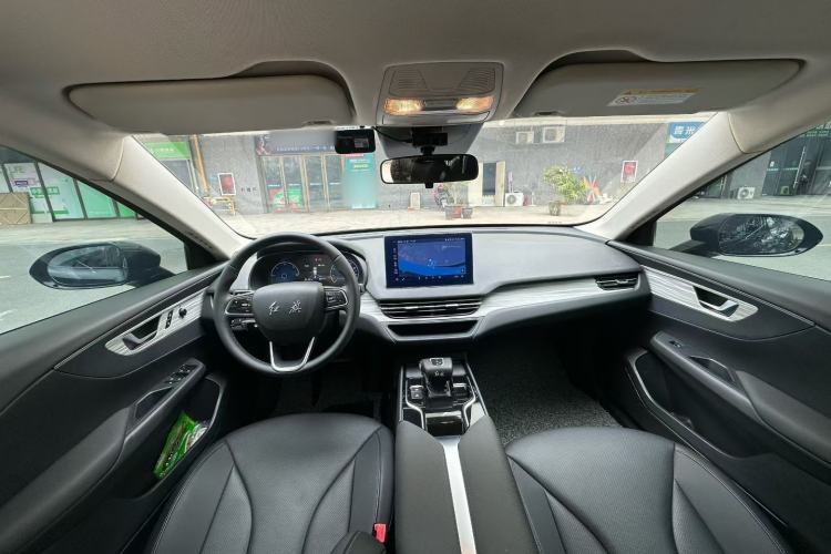 Used Hongqi E-QM5 2024 560km PLUS Interior 3