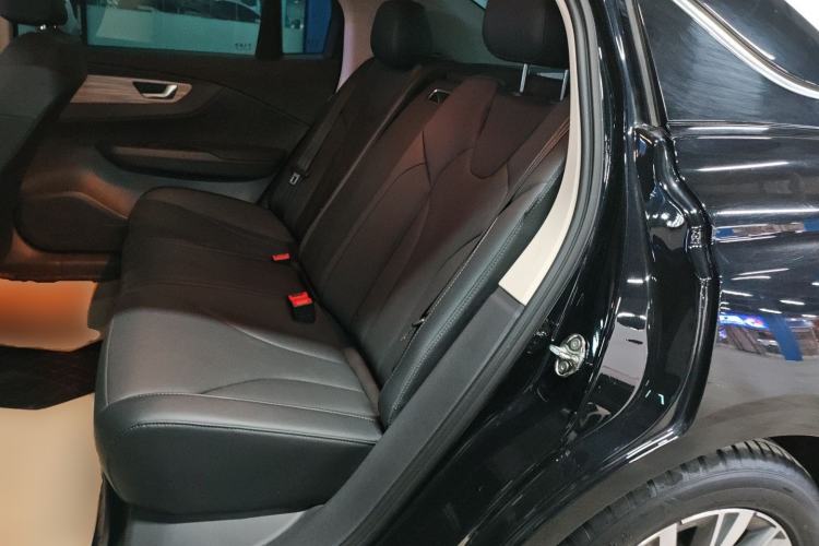 Used Hongqi E-QM5 2024 500km Range Edition Interior 4