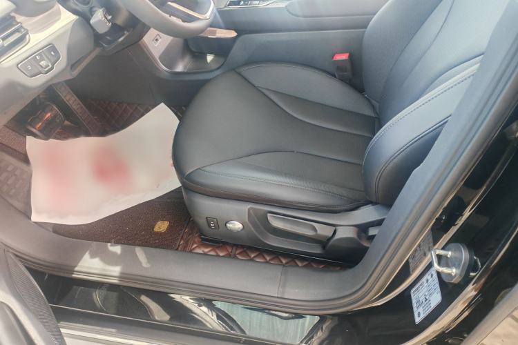 Used Hongqi E-QM5 2024 610 km PLUS Interior 4