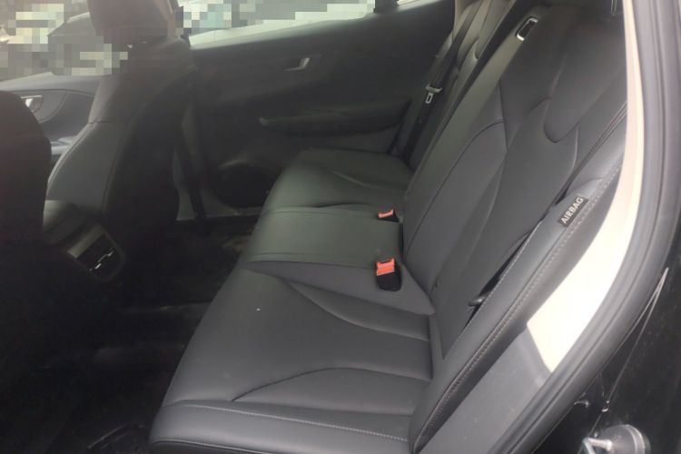 Used Hongqi E-QM5 2024 450km Range Commuter Version Interior 4