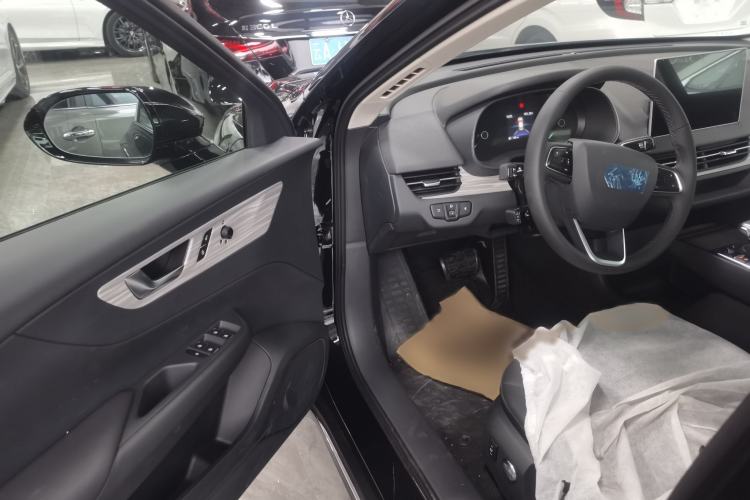 Used Hongqi E-QM5 2024 500km Range Edition Interior 5