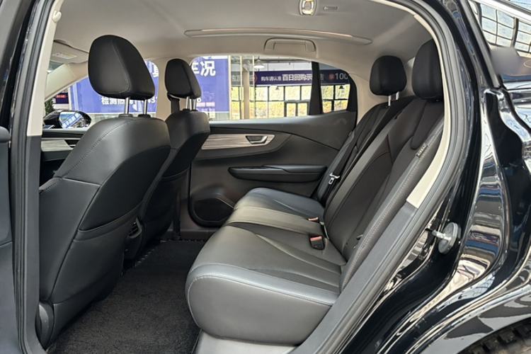 Used Hongqi E-QM5 2024 610 km PLUS Interior 6