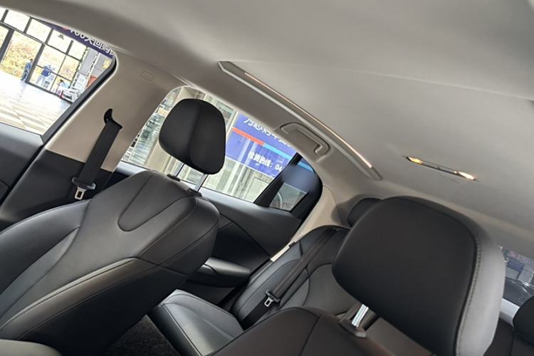 Used Hongqi E-QM5 2024 610 km PLUS Interior 7