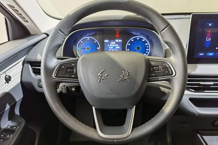 Used Hongqi E-QM5 2024 610 km PLUS Interior 7