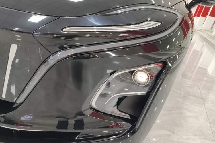 Used Hongqi E-QM5 2024 610 km PLUS Left Front Headlight