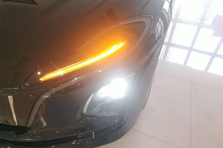 Used Hongqi E-QM5 2024 610 km PLUS Left Front Headlight