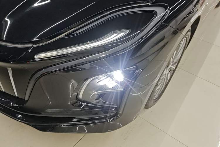 Used Hongqi E-QM5 2024 450km Range Commuter Version Left Front Headlight