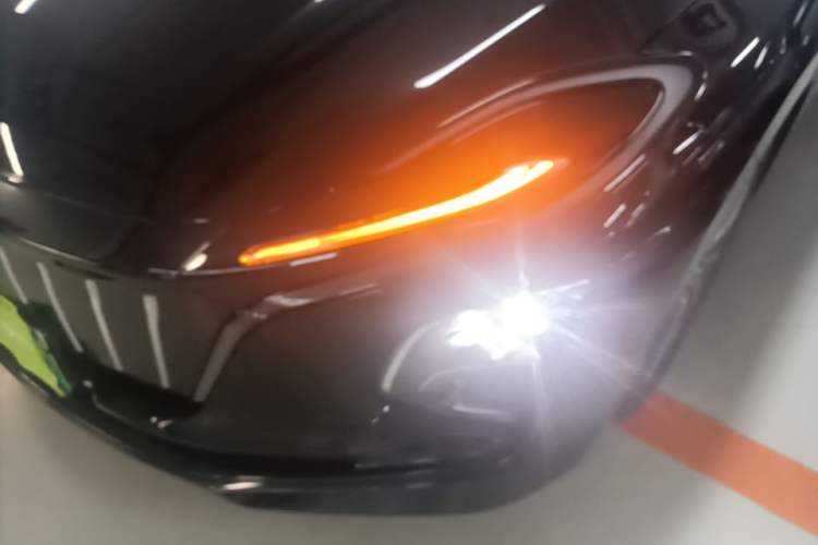 Used Hongqi E-QM5 2024 610 km PLUS Left Front Headlight