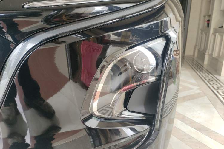 Used Hongqi E-QM5 2024 450km Range Commuter Version Left Front Headlight