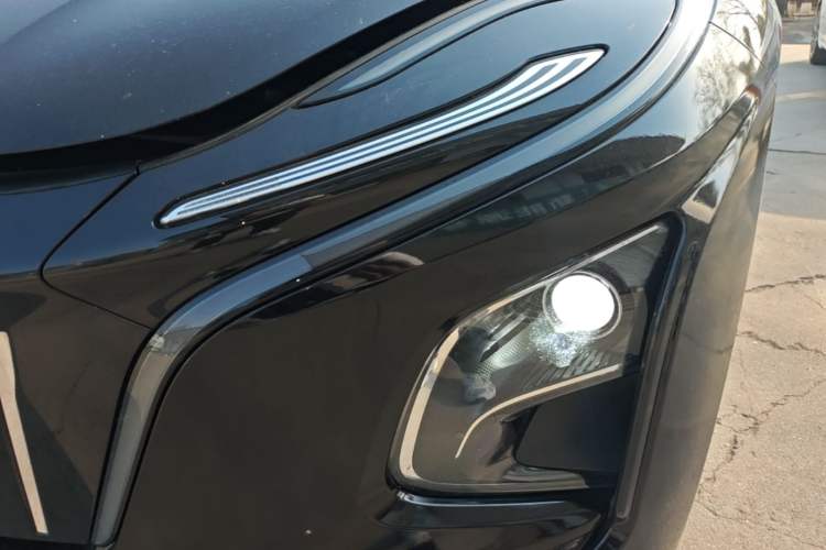 Used Hongqi E-QM5 2024 450km Range Commuter Version Left Front Headlight