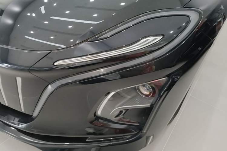 Used Hongqi E-QM5 2024 450km Range Commuter Version Left Front Headlight
