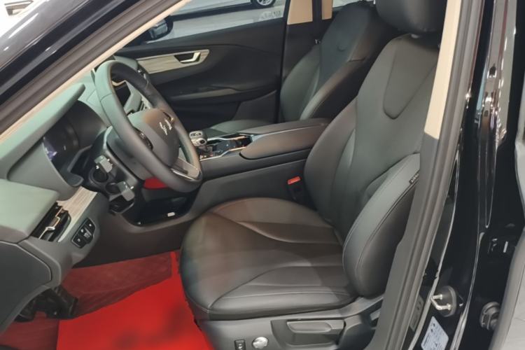 Used Hongqi E-QM5 2024 610 km PLUS Left Front Seat
