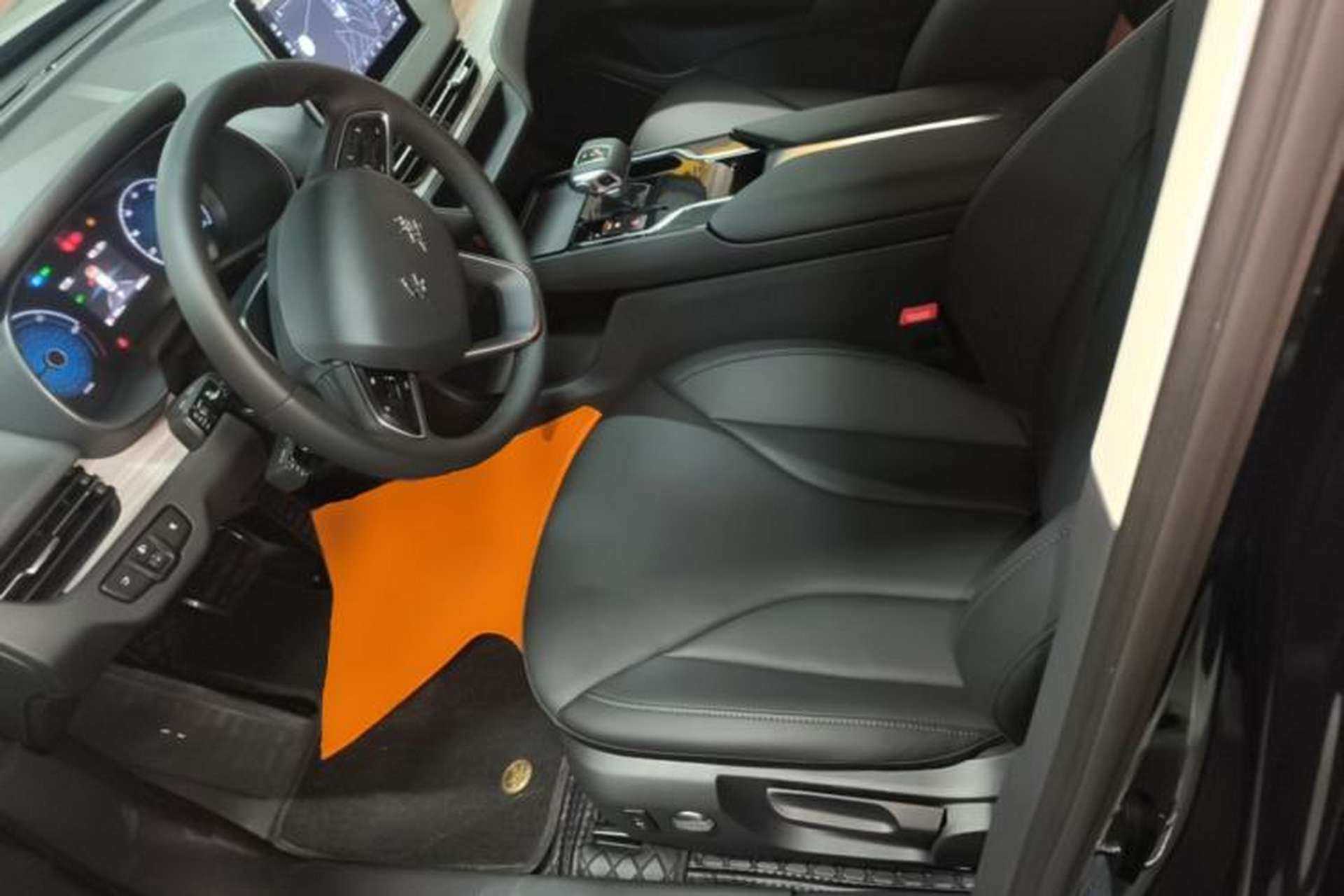 Used Hongqi E-QM5 2024 500km Range Edition Left Front Seat