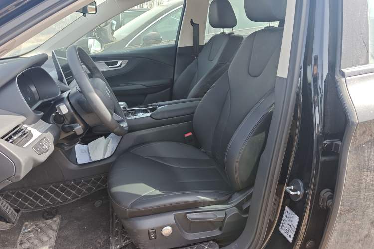 Used Hongqi E-QM5 2024 500km Range Edition Left Front Seat